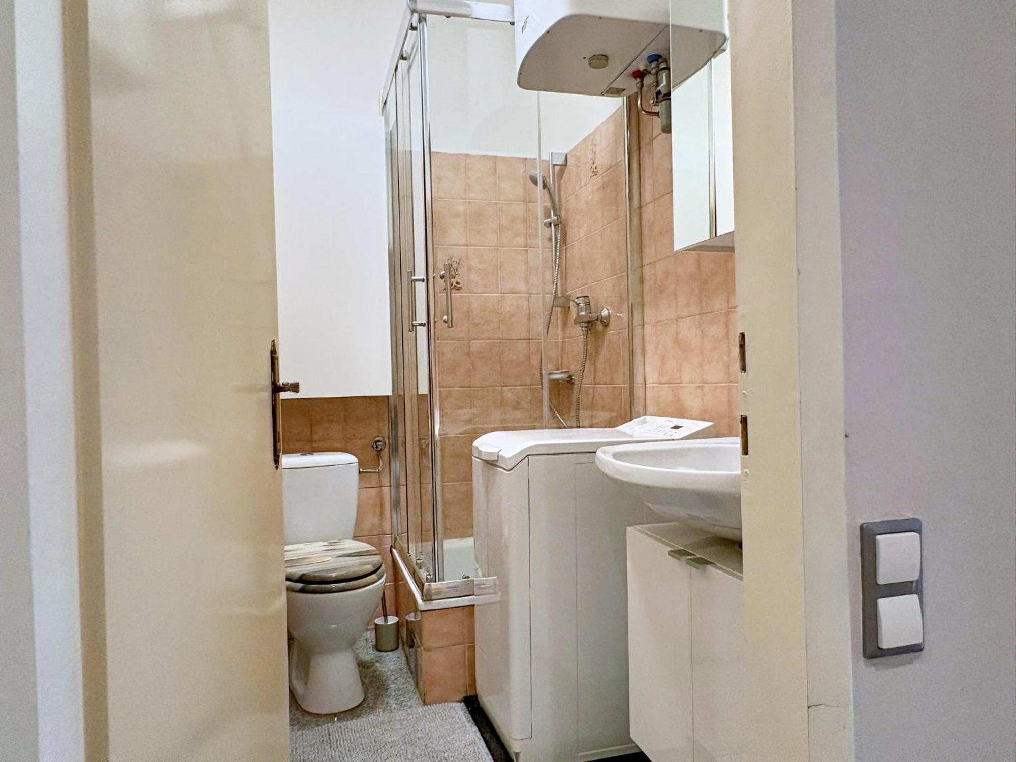 شقة Spacious And Near Metro I Close To Parks I Akh فيينا المظهر الخارجي الصورة